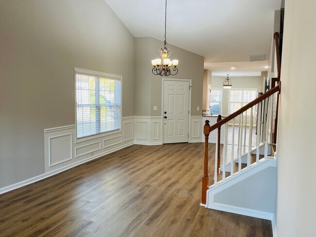 Building Photo - Wow! Check out this charming 3 bedroom 2.5...