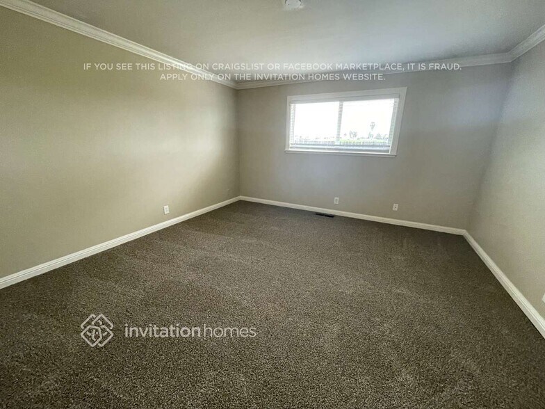 Building Photo - 3343 Hacienda Way