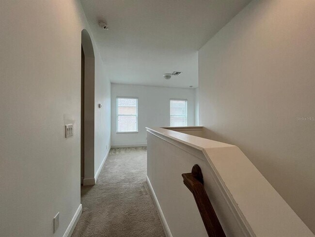 Building Photo - 8639 Via Trieste Dr