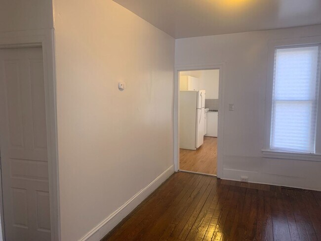 Building Photo - 3 Bedroom House in the West End of York City