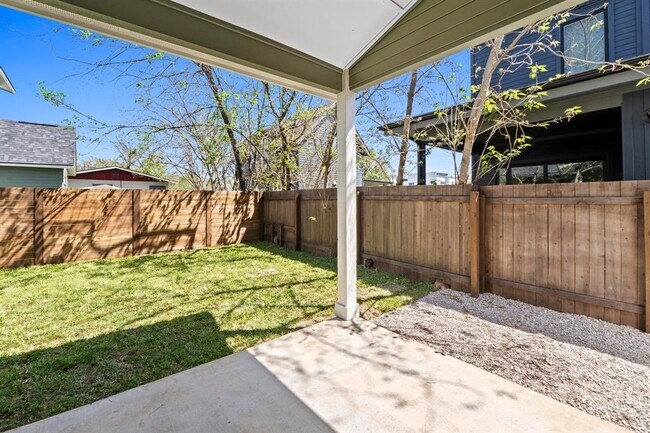 Building Photo - 710 Philco Dr