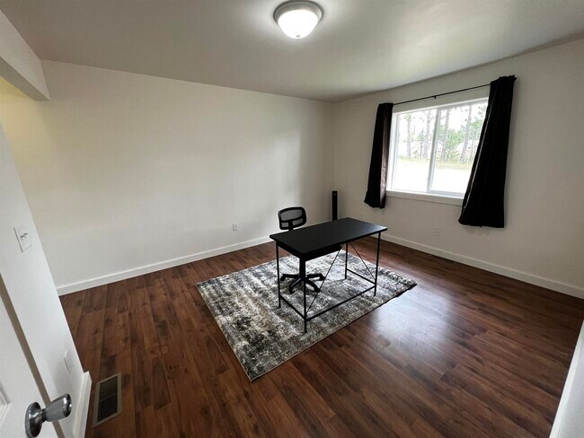 Building Photo - 9197 Cty J-Unit A