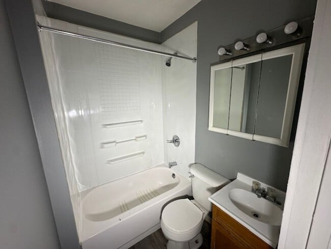 Building Photo - Section 8 Vouchers accepted for 3 Bedroom ...