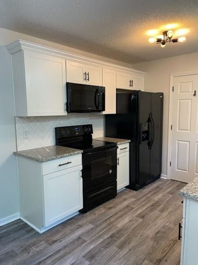 Building Photo - 2492 Rafiki Dr
