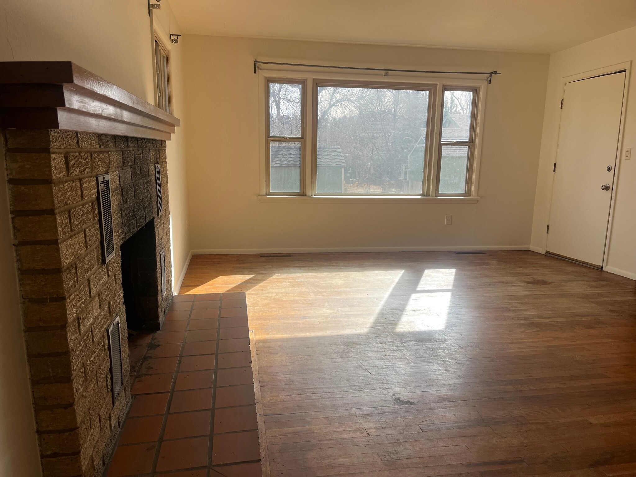 Building Photo - 932 Cheyenne Blvd