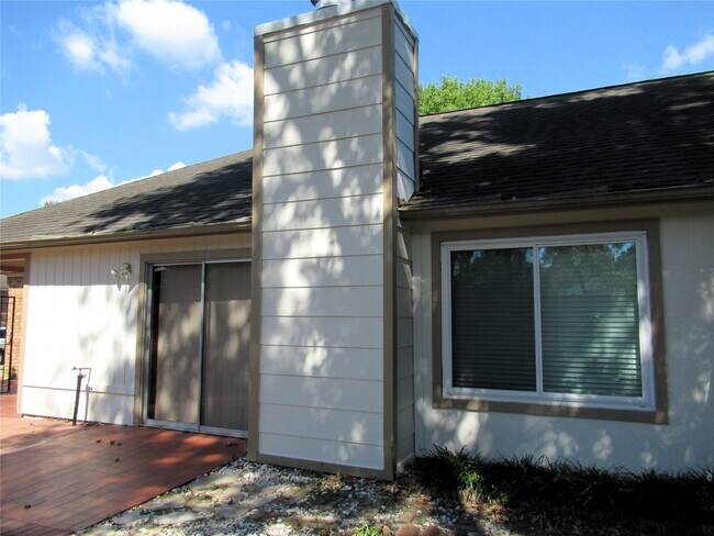 Building Photo - 3402 Cape Forest Dr