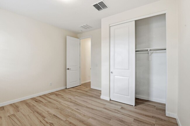 Building Photo - Stunning Queen Creek Home – Modern Comfort in the Spur Crossing Community