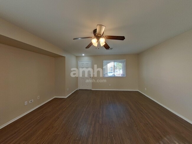 Building Photo - 969 Medina de Leon Ave