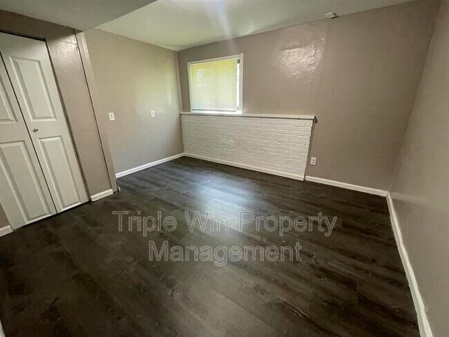 Building Photo - 1464 Monopoly Dr