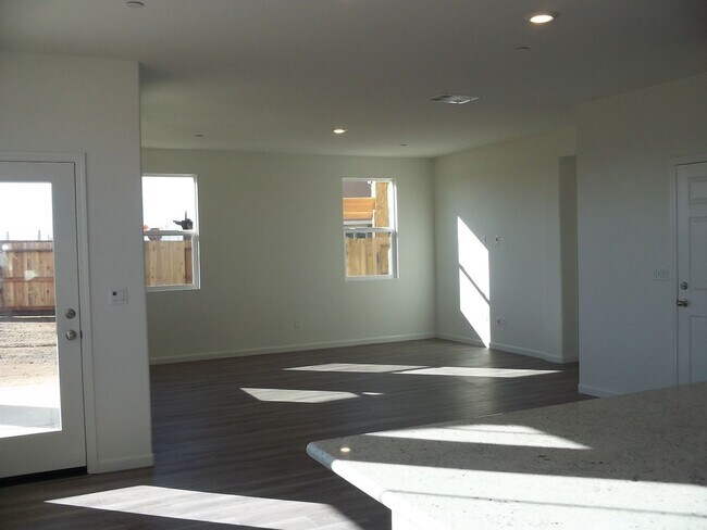 Building Photo - 7105 Encore Way