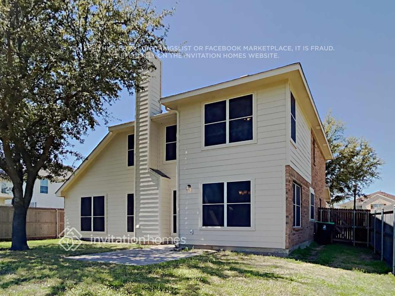 Building Photo - 824 Blue Heron Ln