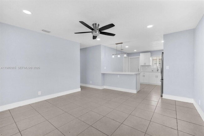 Building Photo - 367 Phippen Waiters Rd