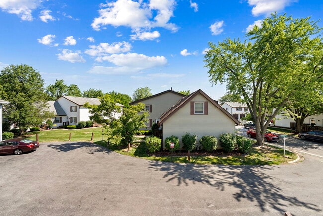 Building Photo - 7753 W Emerald Ct