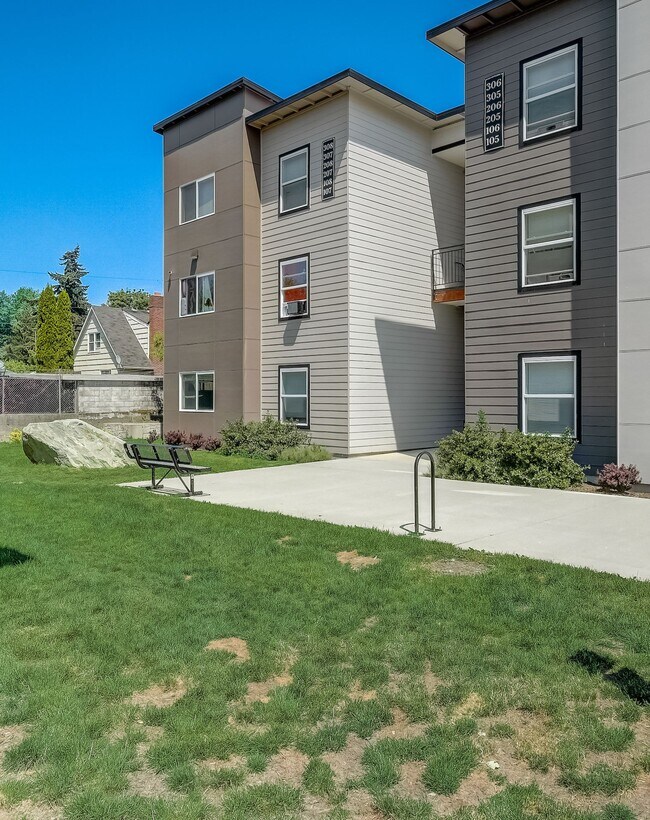 Building Photo - Grand Pacific Apartments
