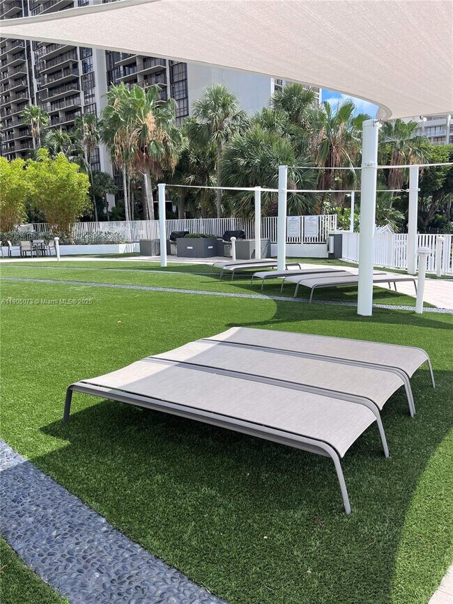 Building Photo - 200 SE 15th Rd