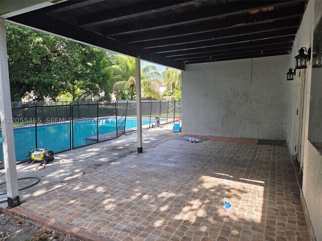 Building Photo - 8227 NW 39th St