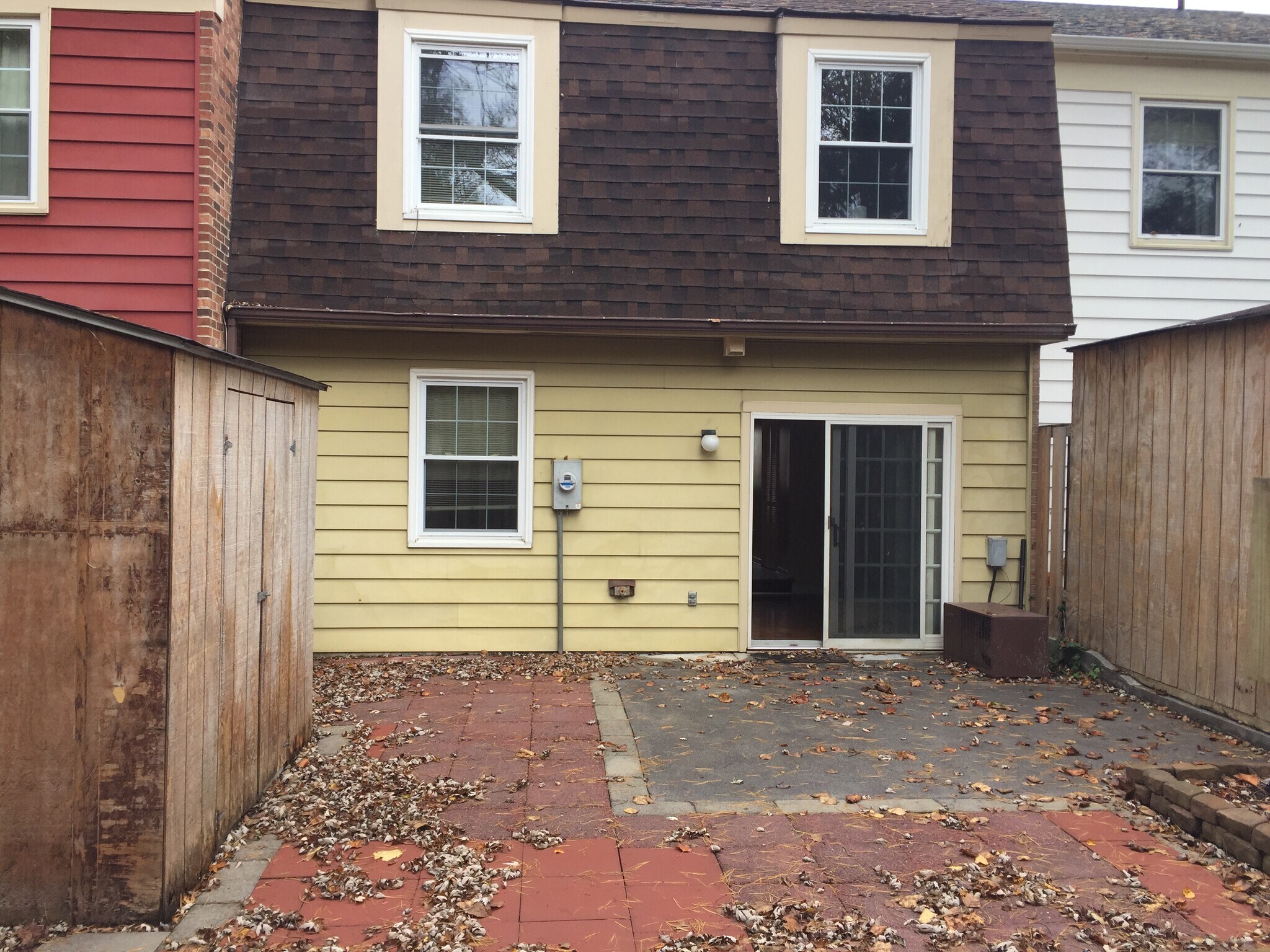 Back View - 2805 Wellesley Ct