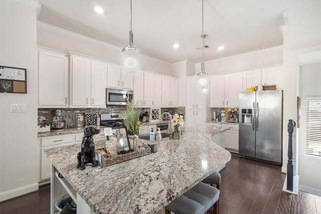 Building Photo - 8917 Wind Springs Dr