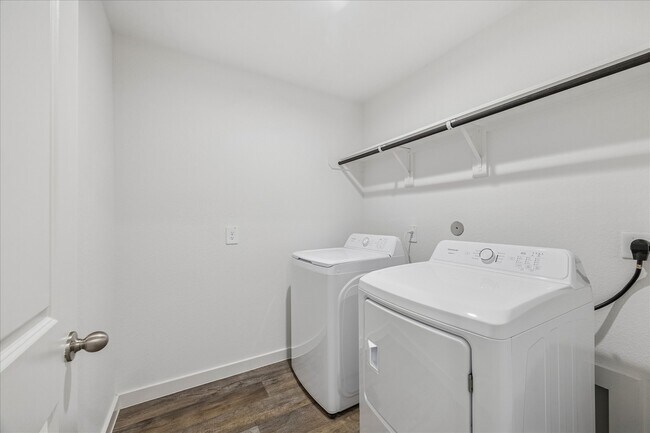 Building Photo - 4415 Russet Elm Ln