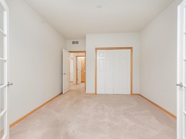 Building Photo - 3600 Wooddale Ave S