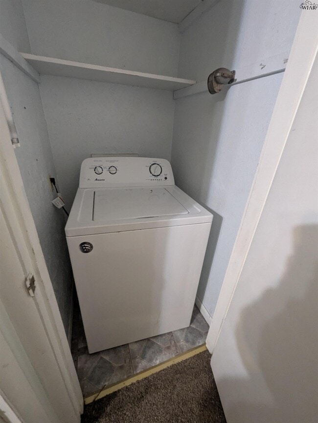 Building Photo - 1706 Katherine Dr