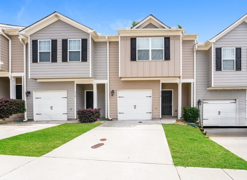 Primary Photo - 412 Highwood Ln