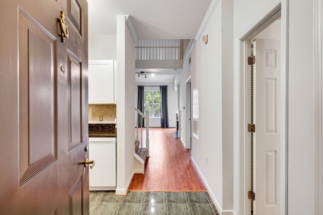 Building Photo - Ideally located near the Metro and Tysons ...