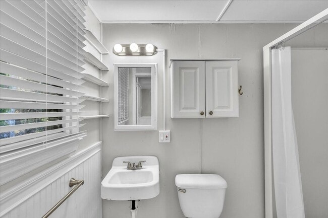 Building Photo - Cozy 1 bedroom/1 bath off of Ferguson