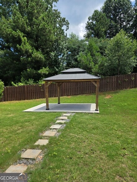 Building Photo - 330 Riverstone Dr