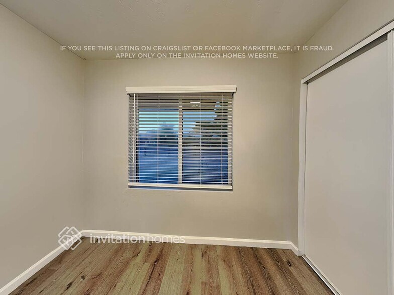 Building Photo - 141 E Millett Ave