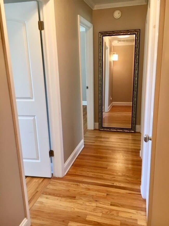 Building Photo - Harleston Village Town Home - Steps to the Battery, Colonial Lake and King Street!