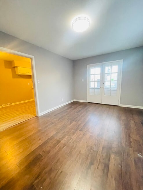 Building Photo - 8584 W Villard Ave