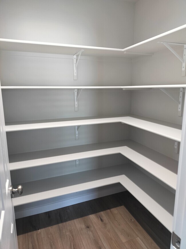 Building Photo - 812 Strike Eagle St