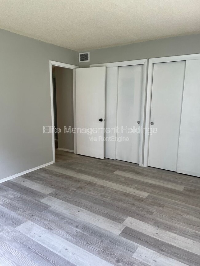 Building Photo - 1735 6th Ave