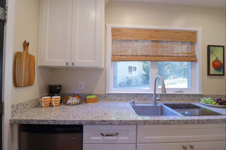 Building Photo - 1596 Ronne Dr