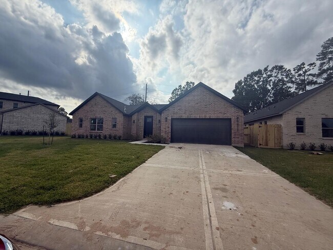 Building Photo - 20007 Venetto St