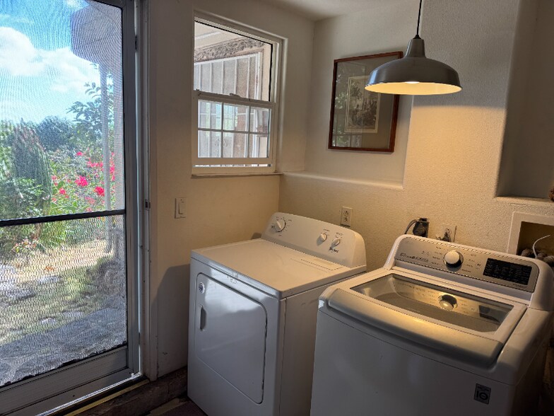 Building Photo - 4741 Matsonia Dr