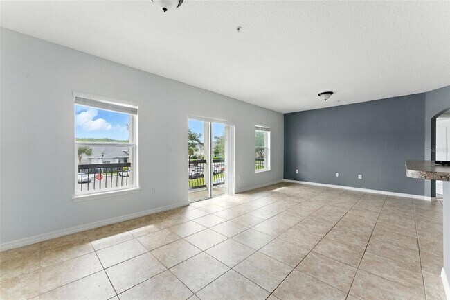 Building Photo - 6524 S Goldenrod Rd