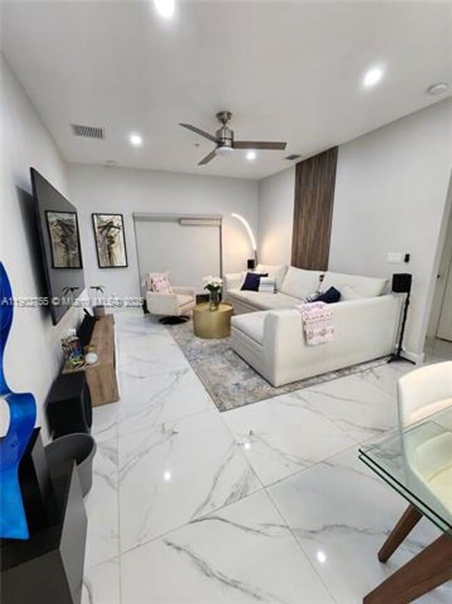 Building Photo - 8363 NW 41st St