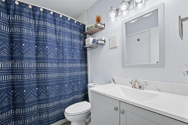 Building Photo - 15770 SW 104th Terrace