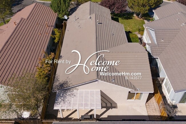 Building Photo - Beautiful Single Story Home In Double Diam...