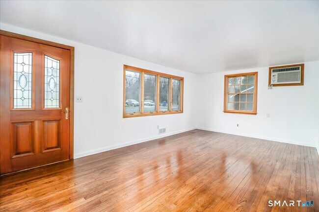 Building Photo - 10 Bonnybrook Dr