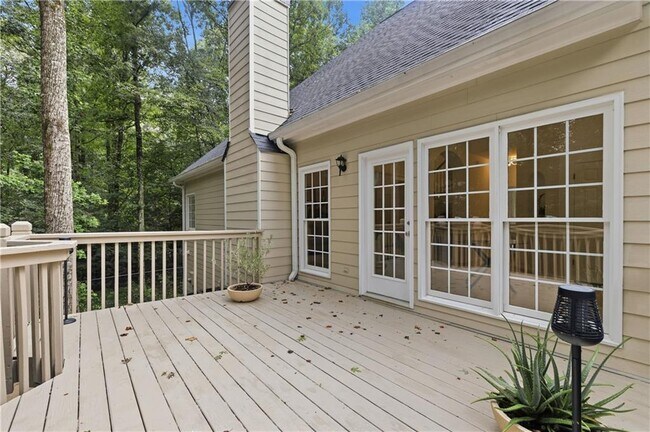 Building Photo - 2530 Wellsley Ln