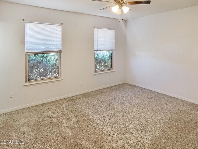 Building Photo - 1001 Shawnee Ln