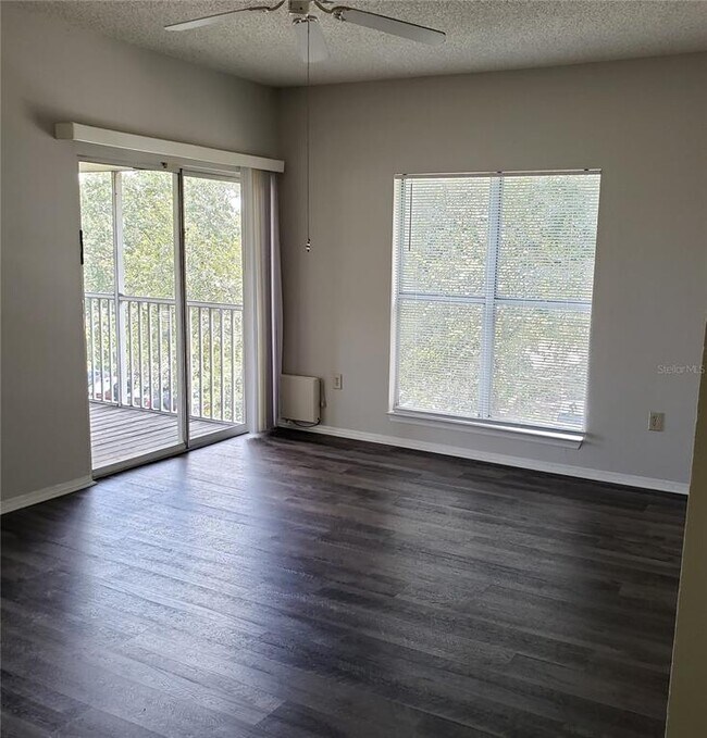 Building Photo - 4211 Chatham Oak Ct
