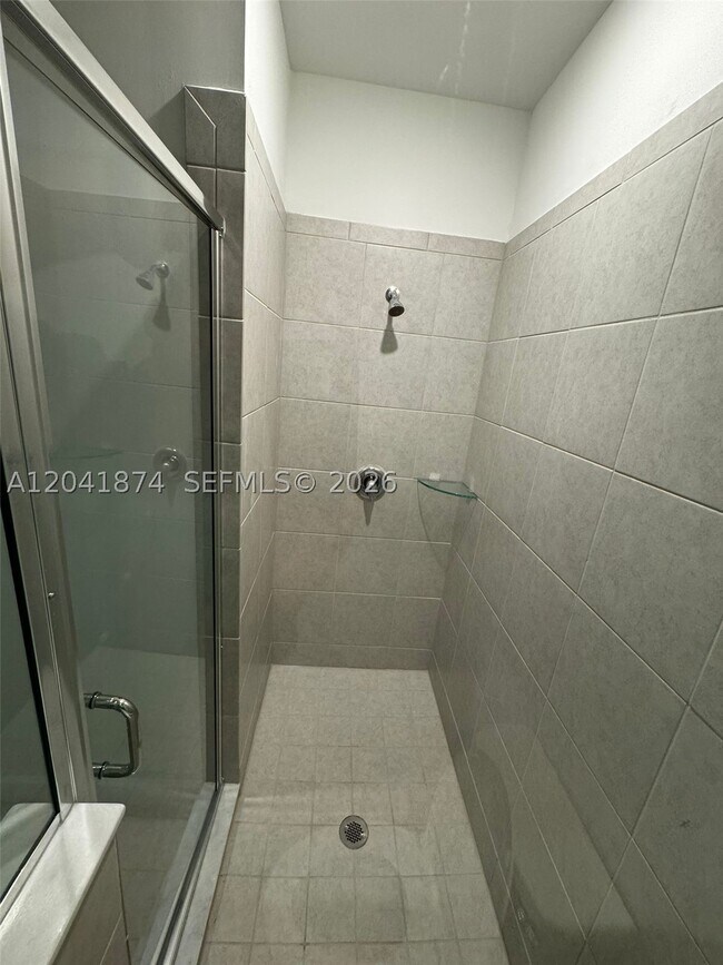 Building Photo - 285 SW 159th Dr