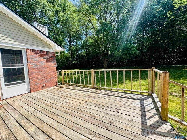 Building Photo - 268 Pops Corner