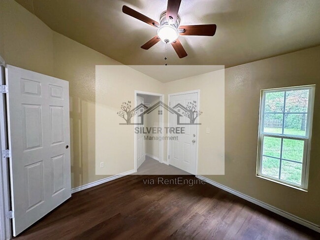 Building Photo - 358 Brighton Oaks Dr