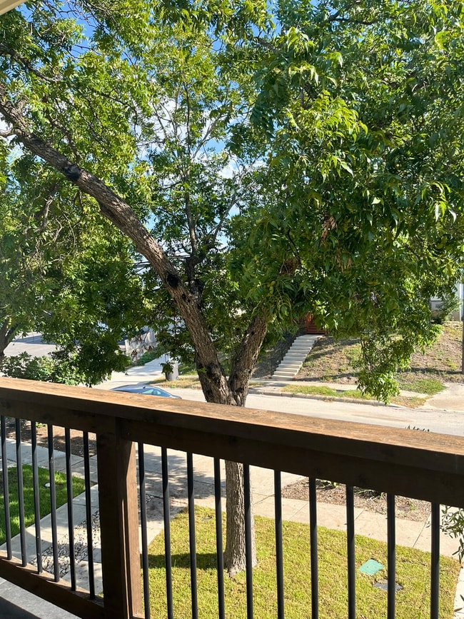 Building Photo - 427 Natalen Ave