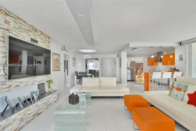 Building Photo - 5750 Collins Ave